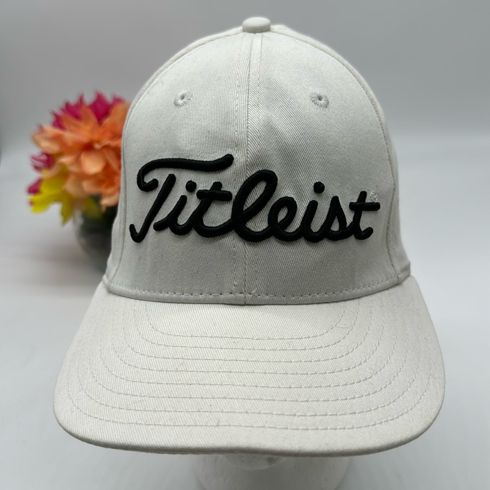 Titleist White Baseball Hat with Black Embroidery HT6025H